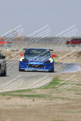 media/Oct-25-2025-CalClub SCCA (Sat) [[34c778dfbe]]/Group 2/Qualifying/